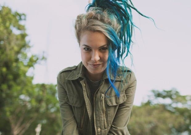 Ex-"Rebelde", Lua Blanco faz mudança no visual para próxima novela das 9