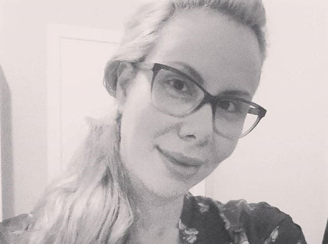 Há anos sem fazer sexo, pastora Sarah Sheeva diz que busca um homem rico