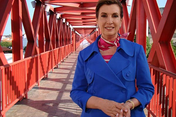 SBT decide voltar com "Supernanny" em 2017 e divulga chamada