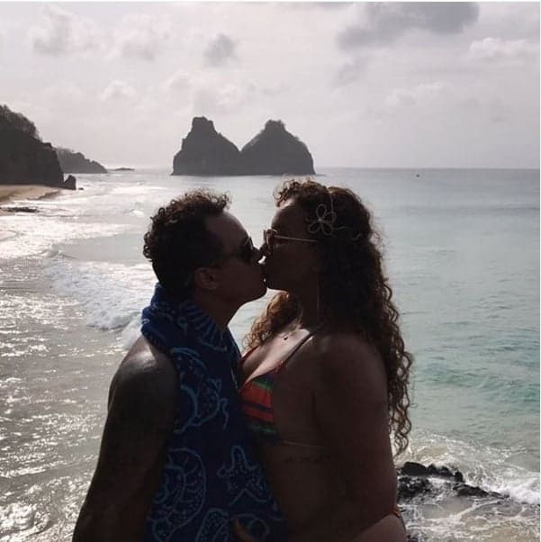 Solange Couto celebra 7 anos de casamento e  se declara ao marido em Fernando de Noronha