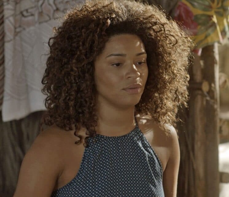 "Sol Nascente": Dora fala sobre casamento com Tiago e Yumi fica constrangida