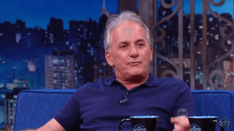 De férias, Otávio Mesquita apresenta novo visual a seus seguidores
