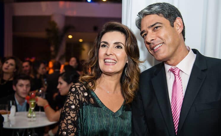Após reaproximação, William Bonner prestigia Fátima Bernardes em evento