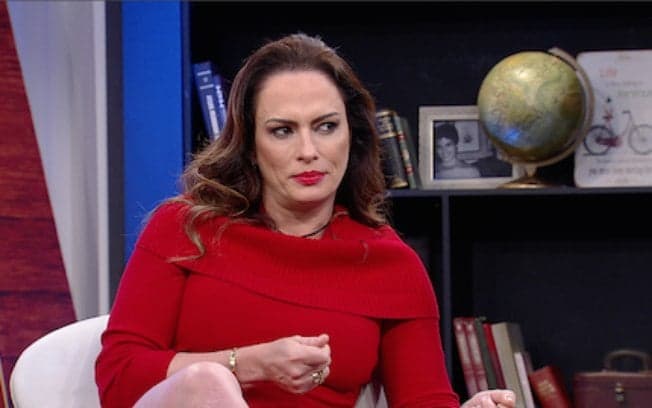Núbia Oliiver relembra abortos e fala de ator famoso que não apoiou gestação