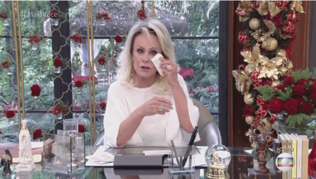Ana Maria Braga chora no "Mais Você" e internautas comentam
