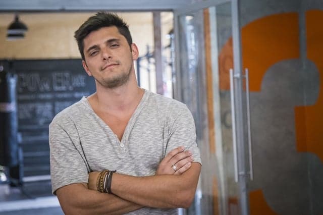 Bruno Gissoni sofre ataque após críticas contra o presidente Jair Bolsonaro