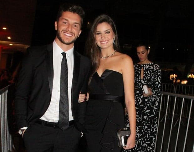 "Não temos nada planejado", revela Camila Queiroz sobre casamento