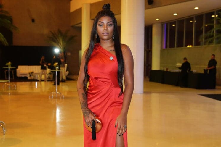 Ludmilla é acusada de preconceito ao explicar grosseria com fã