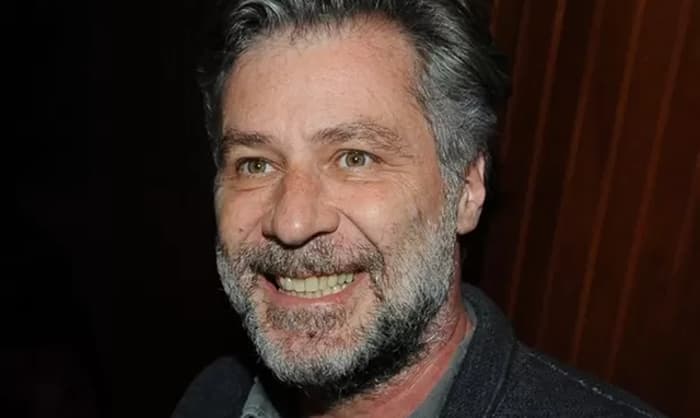 Leopoldo Pacheco muda radicalmente o visual para próxima novela das 18h; veja!