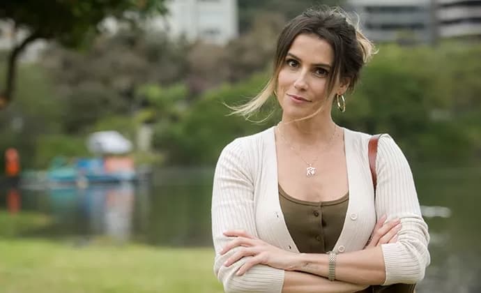 Globo renova contrato de Deborah Secco