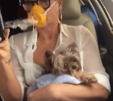 Avião de Xuxa é atingido por um raio e apresentadora faz pouso de emergência