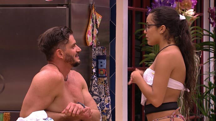 "BBB17": "Eu me sinto a mais linda, a melhor daqui", dispara Emilly
