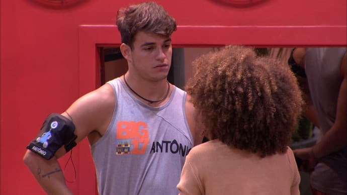 "BBB17": Após ofensas, Antônio e Gabriela têm conversa séria