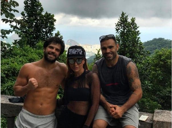 Sabrina Sato intensifica treinos para o carnaval