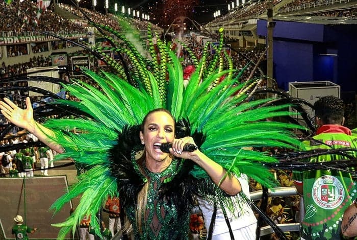 Fantasia de Ivete Sangalo gera briga feia entre estilistas: 'Queria tacar fogo'