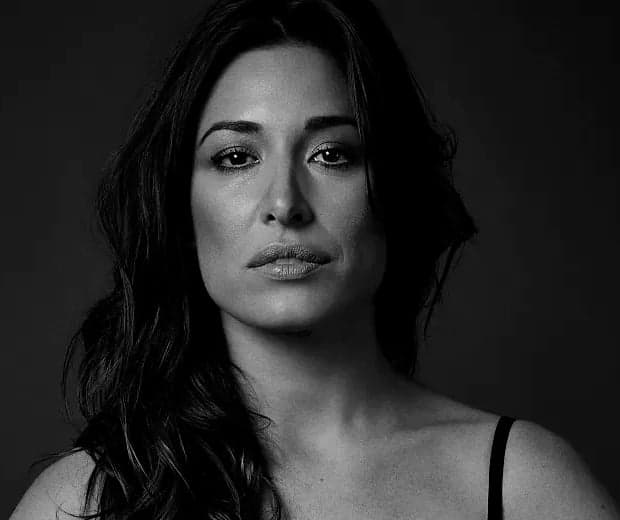 Foto de Giselle Itié causa choque no público, que acreditam que a atriz quer tirar a própria vida