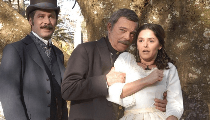 http://tvfoco.uai.com.br/wp-content/uploads/2015/05/Daniela-Mercury.jpg