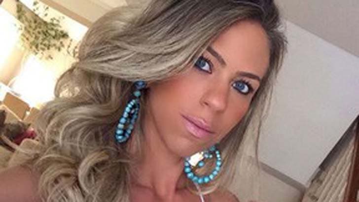Filha de Nelson Rubens mostra bumbum imenso em foto: “Rala como eu ralo que o de vocês também cresce"