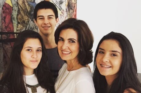 Filho de Bonner e Fátima Bernardes sofre acidente de carro