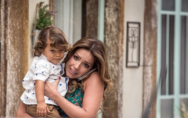 "Sol Nascente": Sirlene é pressionada e revela grande segredo de Cesar
