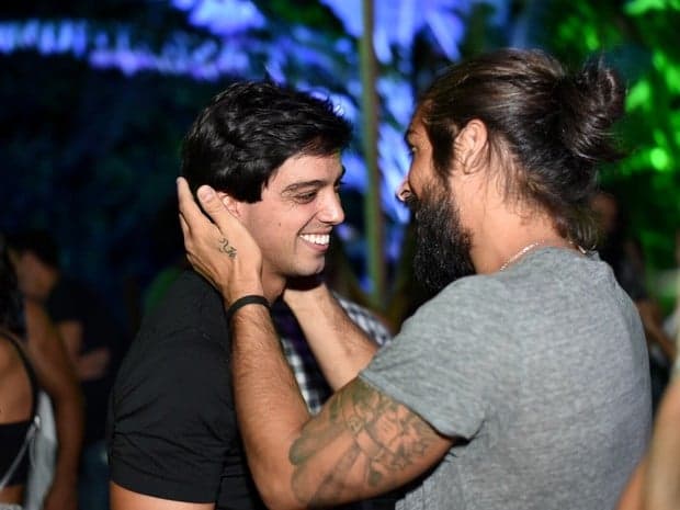 Famosos são flagrados em show de atração internacional no Rio; veja