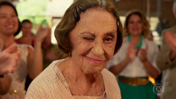 Globo faz cena especial para homenagear volta de Laura Cardoso em "Sol Nascente"; veja!