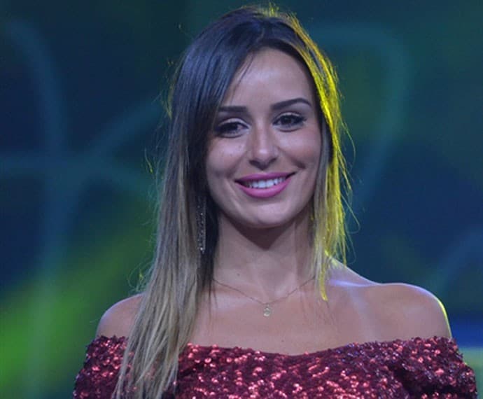 Ex-BBB é criticada por microbarriga na gravidez e faz desabafo