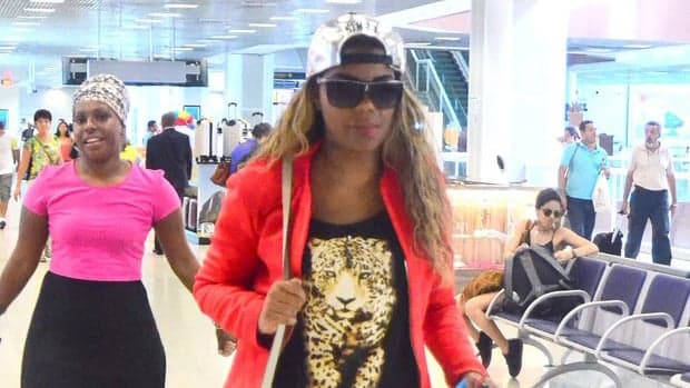 Cantora Ludmilla é vítima de preconceito e racismo em Florianópolis