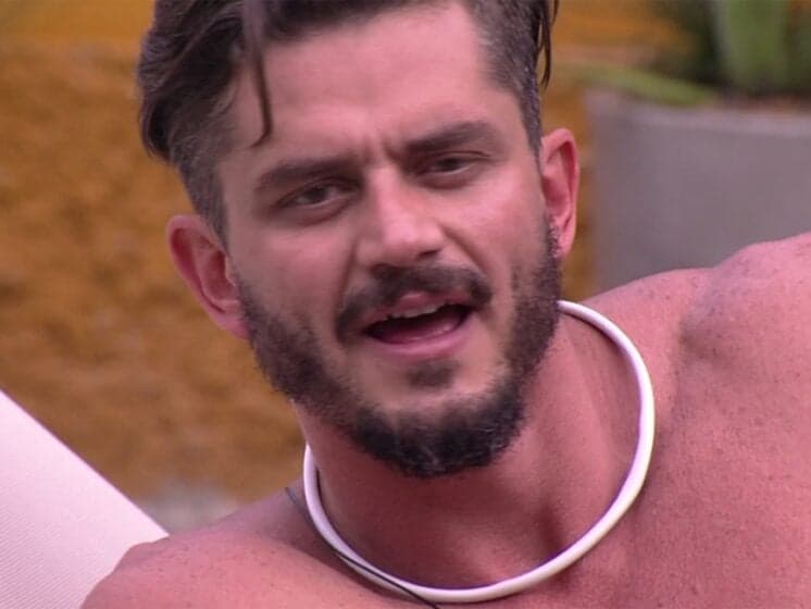 "BBB 17": Marcos desabafa sobre Paredão: "Jovem procura coisa boba"