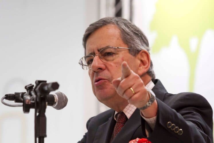 Paulo Henrique Amorim acusa Globo de ter prendido Eike Batista