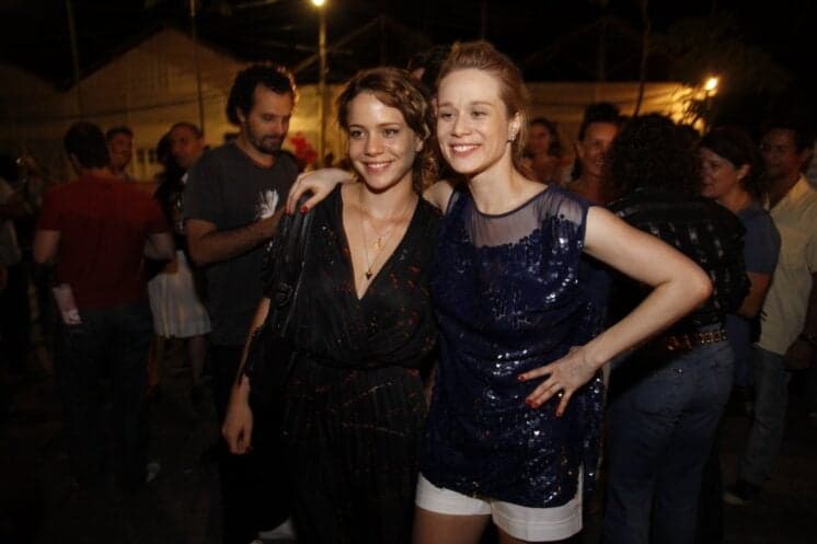 Leandra Leal surpreende ao postar foto antiga com Mariana Ximenes