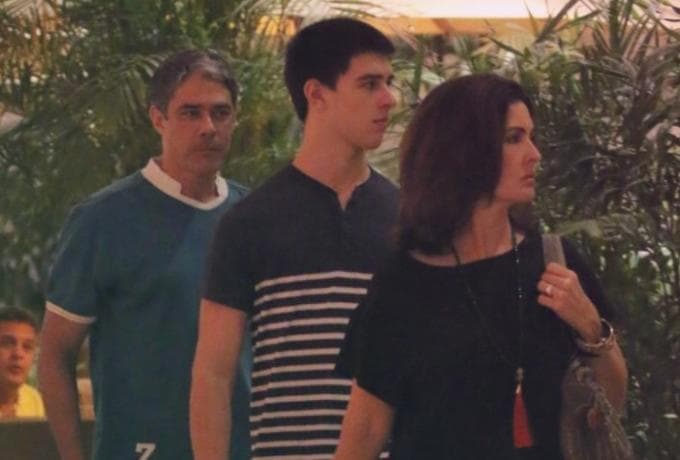William Bonner e Fátima Bernardes vão doar sangue à vítima de acidente e mal se cumprimentaram