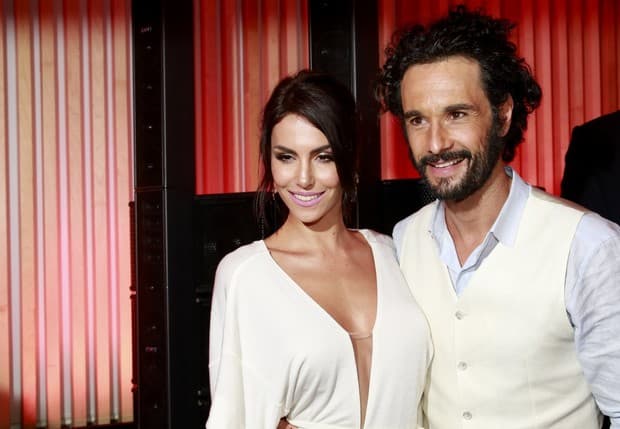 Rodrigo Santoro e Mel Fronckowiak serão pais pela primeira vez