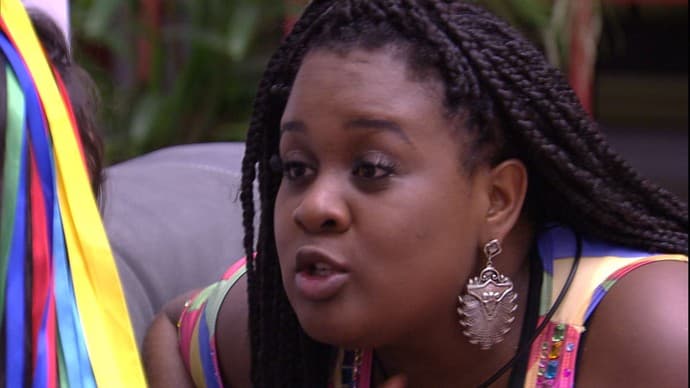 "BBB17": Roberta diz que Elis é psicopata e protagoniza briga com a sister: "Para de falsidade"
