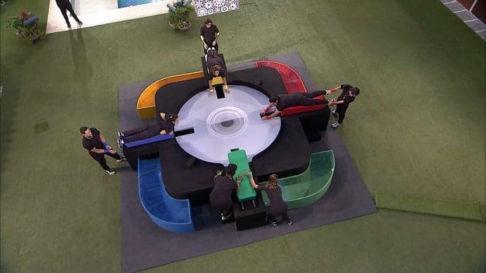 "BBB17": Em disputa de duplas, Emilly e Daniel se tornam os novos Líderes