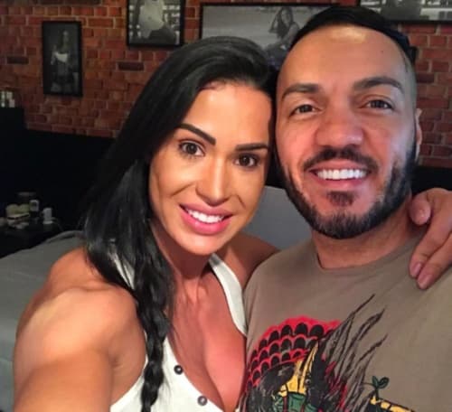 Belo e Gracyanne Barbosa faturam alto dinheiro em viagem para Angola