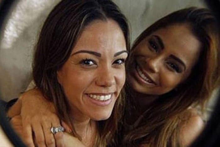 Após polêmica, Lexa reata com ex-empresária de Anitta