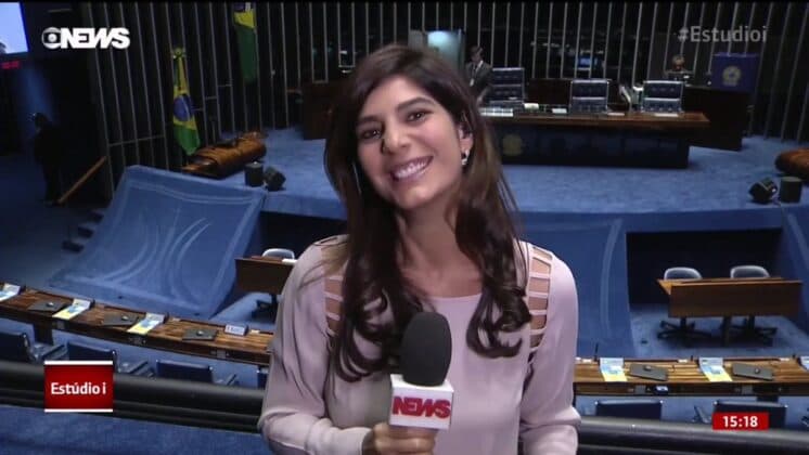 Vídeo: repórter da GloboNews vaza ao vivo fazendo maquiagem em colega