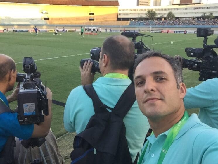 Record envia nota de repúdio à prisão de jornalistas, que são liberados
