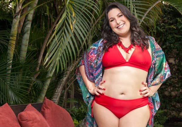 Atriz comemora papel em novela de Glória Perez após dificuldade financeira