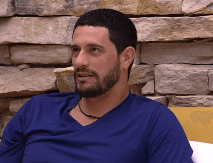 "BBB17": "Sinto que errei contigo", diz Daniel para Elettra