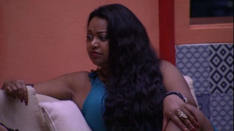“BBB 17”: Revoltada, Elis detona Emilly: “Sem escrúpulos”