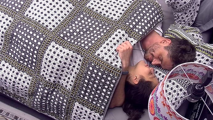 "BBB17": Marcos diz "eu te amo" para Emilly e causa na internet