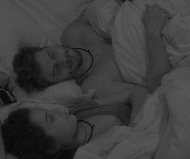 "BBB17": Emilly garante que só faz sexo por amor