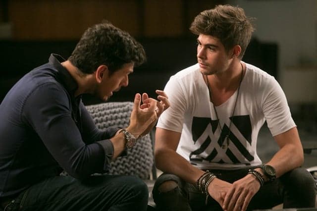 "Rock Story": Léo Régis e Lázaro se unem para destruir e humilhar Diana