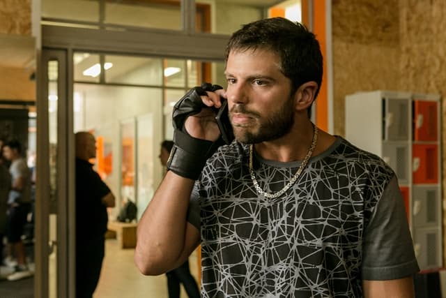 Duda Nagle entra em "Malhação" com personagem que deseja esconder o passado