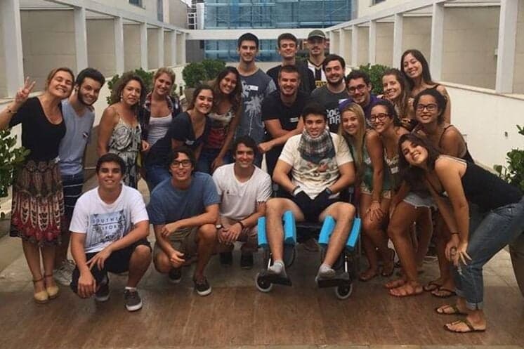 Fátima Bernardes oferece ajuda a vítima de acidente de carro do filho