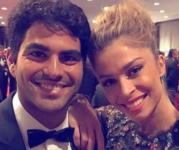 Com foto na cama, Grazi Massafera celebra Dia dos Namorados