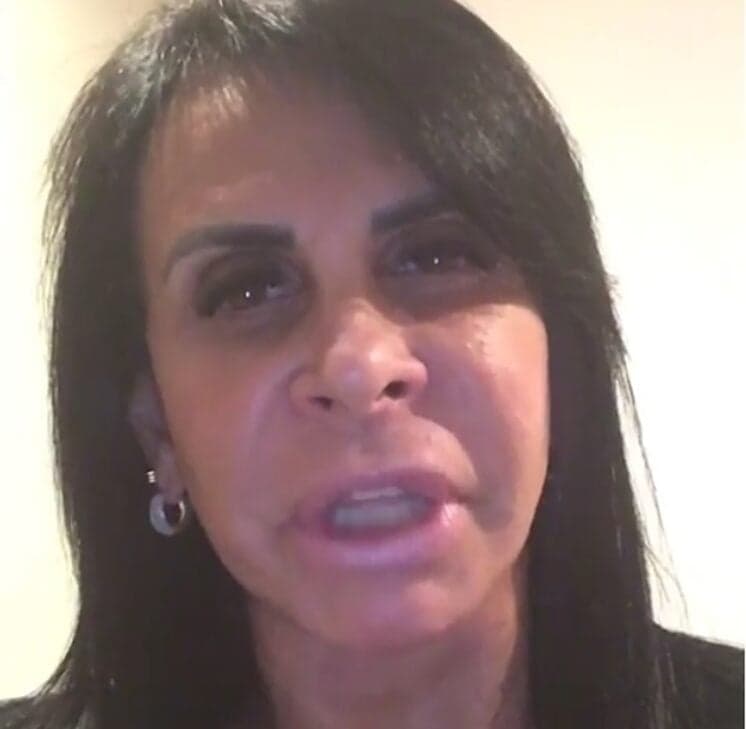Preocupada, Gretchen faz apelo após situação no ES: “Minha mãe mora lá”