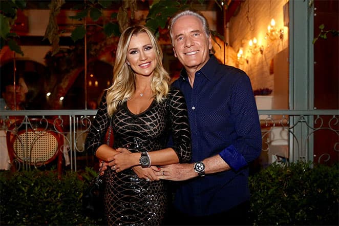 Ana Paula Siebert comemora aniversário de 29 anos ao lado de Roberto Justus